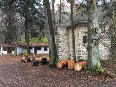 Горнобански манастир „Св.св. Кирил и Методий“