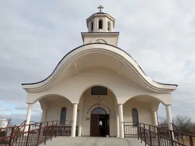 Khram "Vazkresenie Lazarovo"