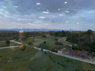 Парк „Летище София“