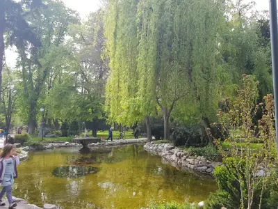 Пеещите фонтани