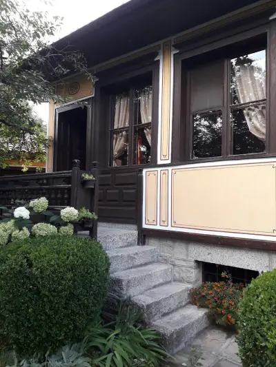 Енчева къща