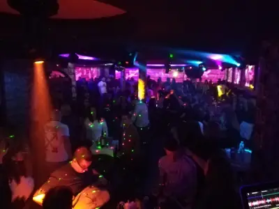 CLUB LIZARD