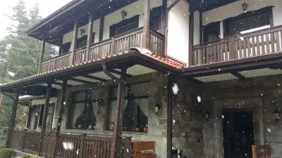 Хотел "Конярската къща"