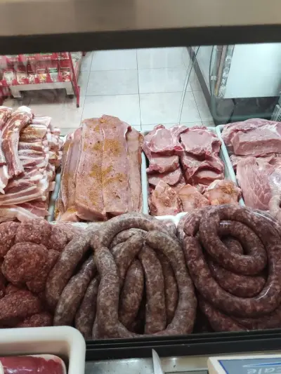 МАГАЗИН ЗА МЕСО / СУПЕРМАРКЕТ КИРЕВИ