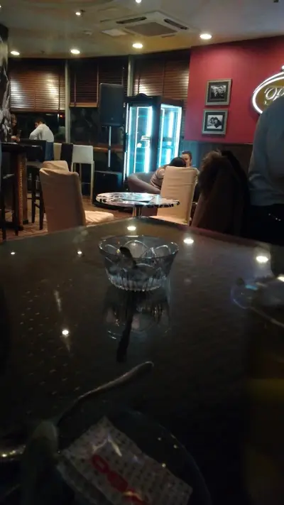Royal Cafe - Club