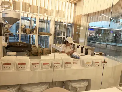 LATE Café & Roastery