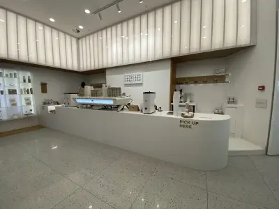 LATE Café & Roastery