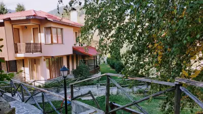Родопски къщи Чепеларе - частен комплекс