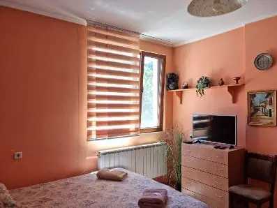 Къща Томови,стаи за гости
