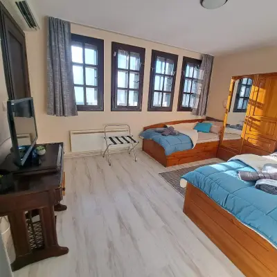 Aura house