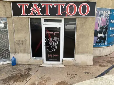tattoo studio Killer Bees