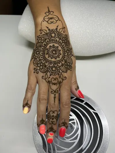 DAYA HENNA ART