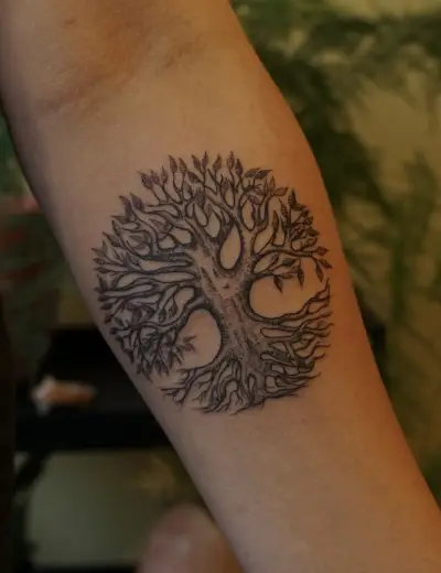 Болт Tattoo