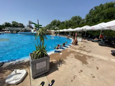 АКВА ПАРК УОТЪР МЕДЖИК
