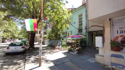 Тони Флауърс