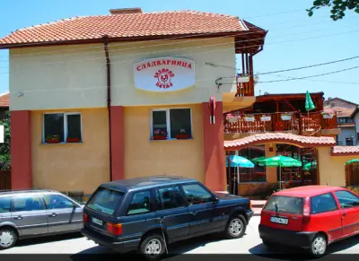 Сладкарница Захарно петле - детски кът