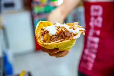 Fast Food MUMUN USTANIN YERI
