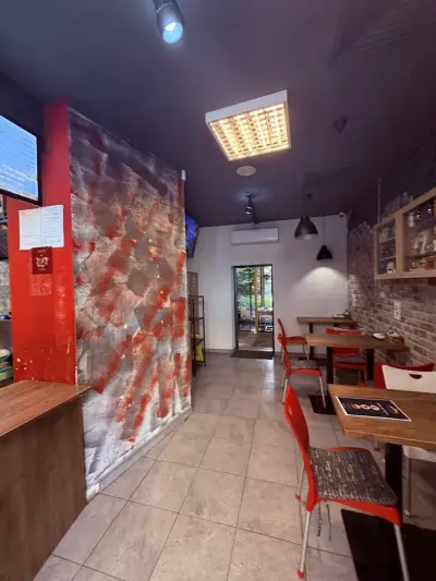Mr.Gyros Гирос доставки, бургери, порции Гирос, салати. Доставка в цяла София.