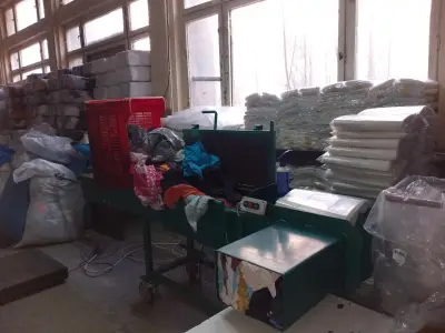 Склад за дрехи втора употреба и памучни парцали