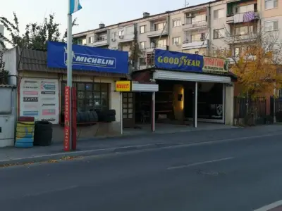 Гуми център Коматево