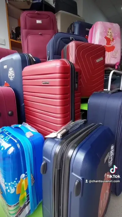 Магазин за куфари, чанти, раници, сакове и ръчен багаж Яни Комфорт
