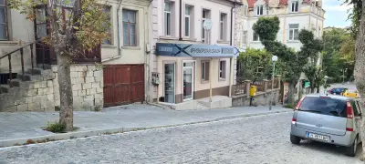 V Style - Hair Studio ShumenІ Фризьорски салон І Шумен І Подстригване І Обезцветяване І Боядисване І Оформяне на брада