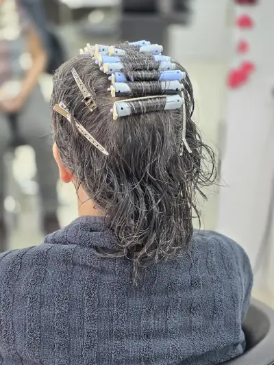 V Style - Hair Studio ShumenІ Фризьорски салон І Шумен І Подстригване І Обезцветяване І Боядисване І Оформяне на брада