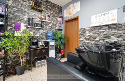 VI SAKS Hair & Beauty