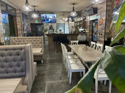 AVVA Caffe & Grill & Bar