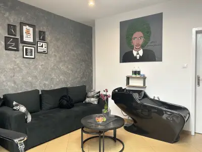 Alan's barber house 2