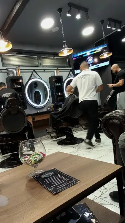 SuperBarber Vitosha І Бръснарница І Бръснар І Подстригване І Оформяне на брада и вежди