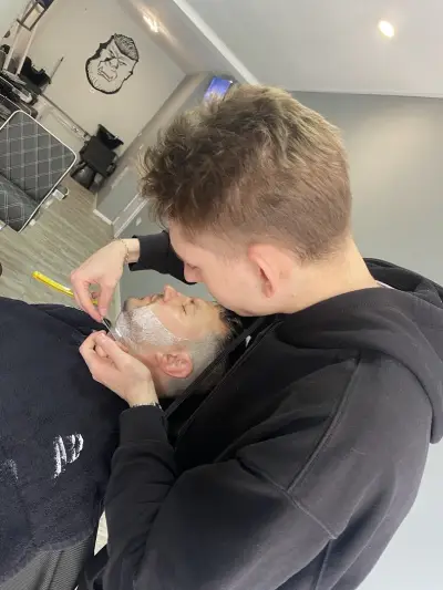 BARBERSHOP HUNTER