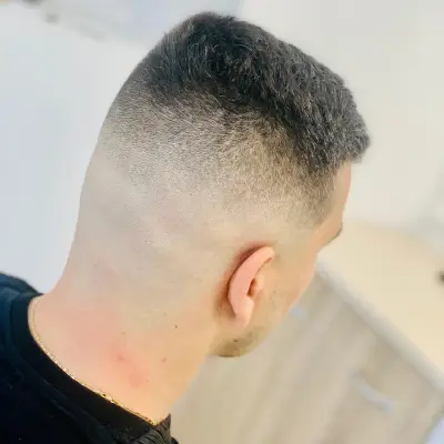 Moustache BARBER SHOP