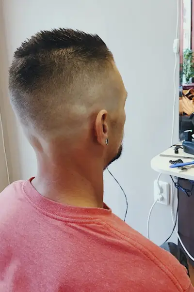 SHANI BYSTROV - BARBER