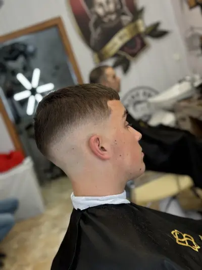 SHANI BYSTROV - BARBER