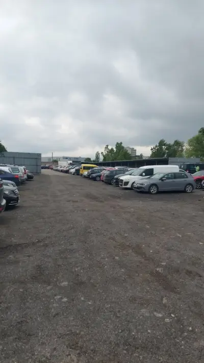 ParkingOne24 - Паркинг Летище София