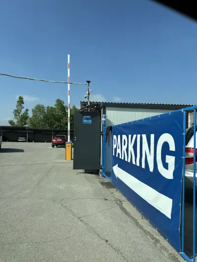 ParkingOne24 - Паркинг Летище София