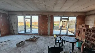 Пласт Маркет гр. Пловдив - ПВЦ и AL дограма, Врати, Климатици, Щори и комарници