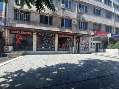 Outlet Delena