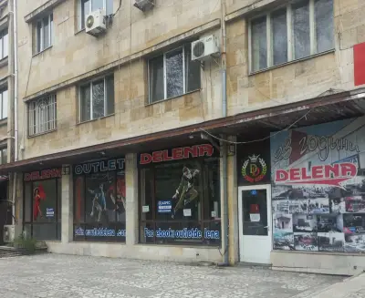 Outlet Delena