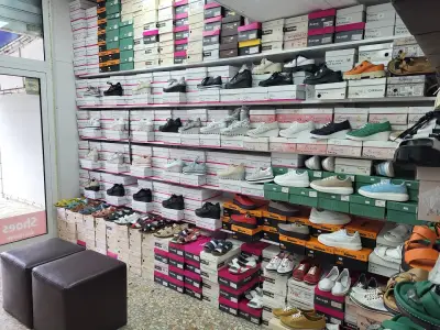 Магазин за обувки - SHOEHOLIC
