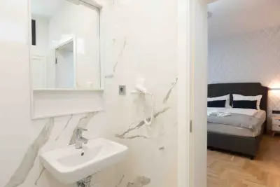 Luxury rooms 12-1