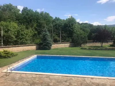 Вила Елена