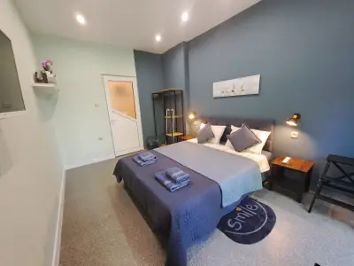 Sea Vibes 1 bedroom apartment - Free Public Parking, WiFi, Cable & Smart TV, 0,9 km to beach