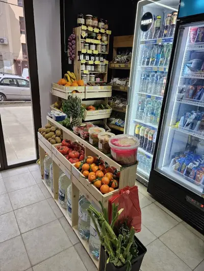 Кварталното магазинче