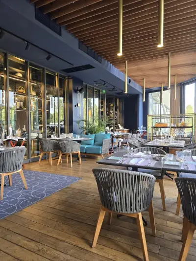 Mediterra Restaurant & Wine bar