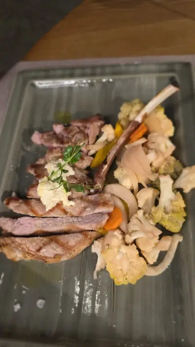 Mediterra Restaurant & Wine bar