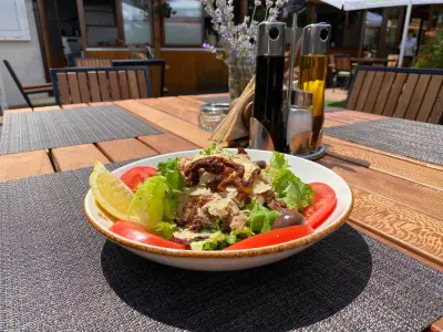 Витоха ресторант - градина / Vitoha restaurant - garden