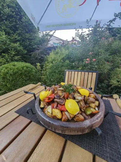 Витоха ресторант - градина / Vitoha restaurant - garden
