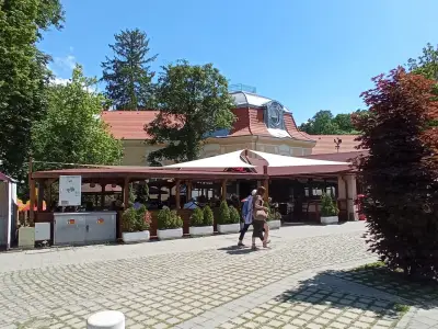 Парк Кафе
